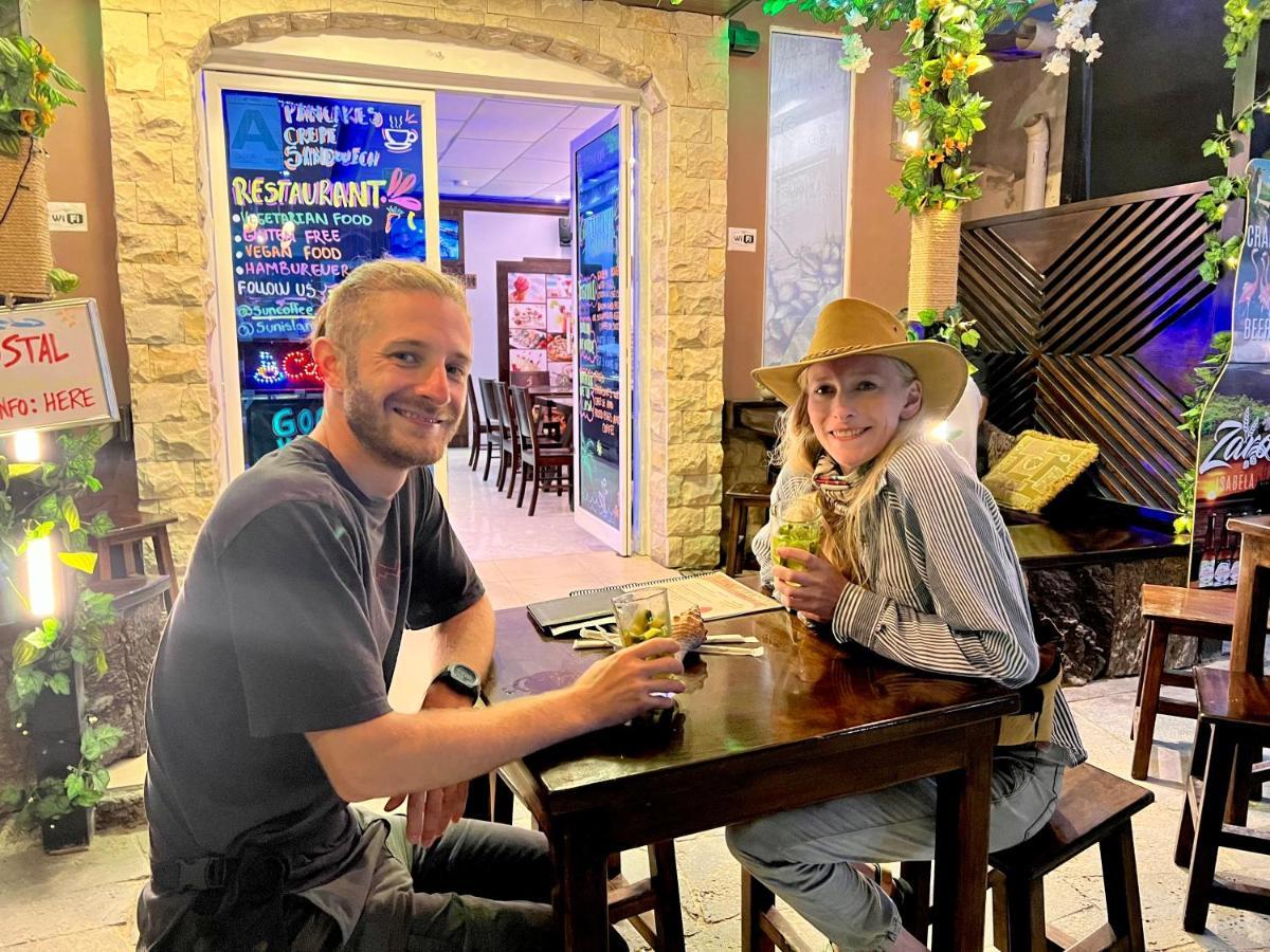 太阳岛酒店 比亚米尔港 外观 照片