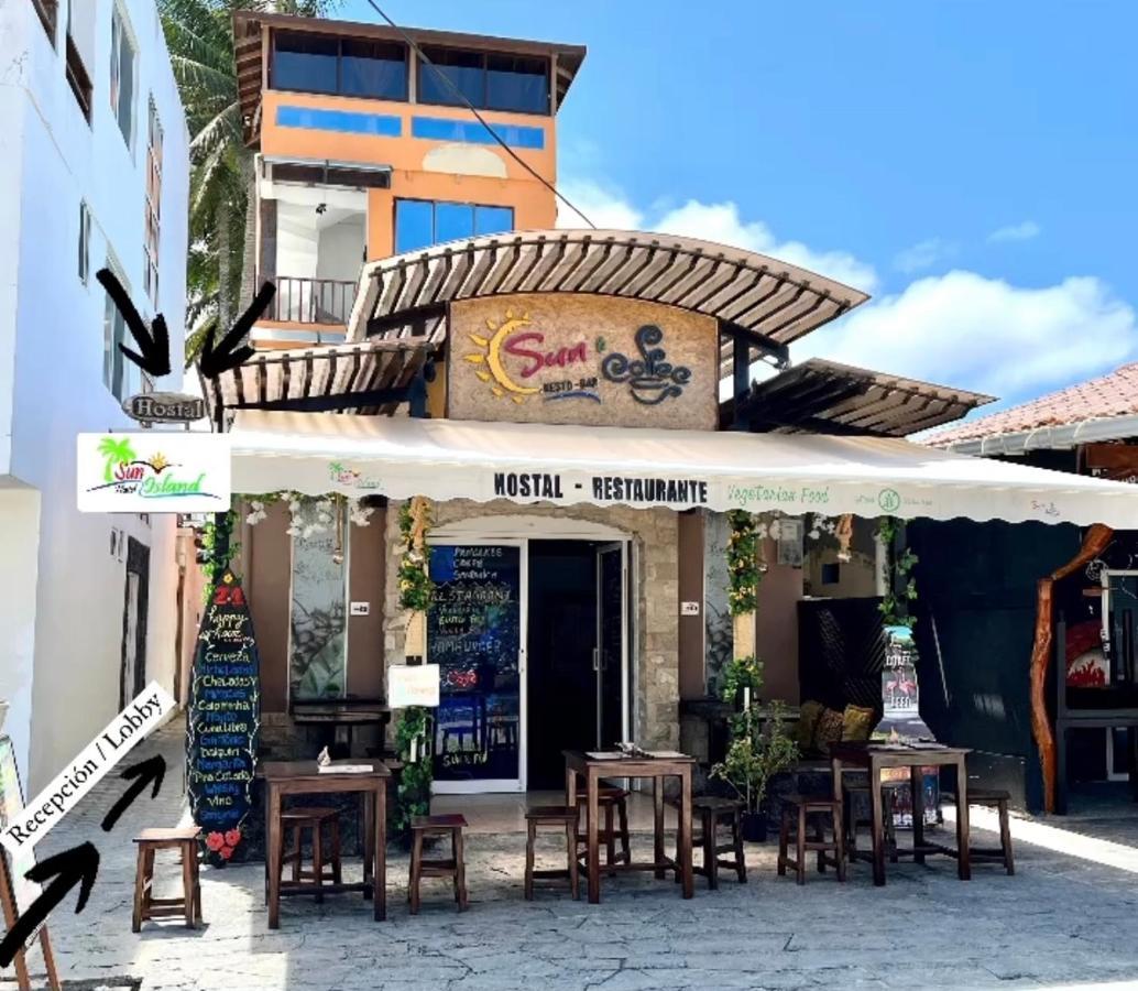 太阳岛酒店 比亚米尔港 外观 照片